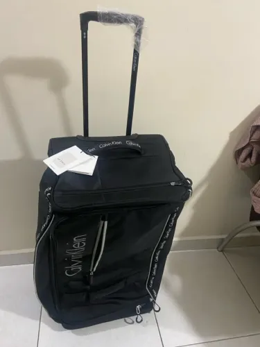 Mala Calvin Klein 23kg