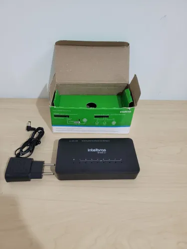 Switch 8 Portas Fast Ethernet Intelbras SF 800 Q+