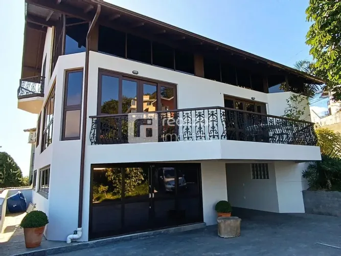 Casa comercial com 4 quartos no bairro Centro, Florianópolis