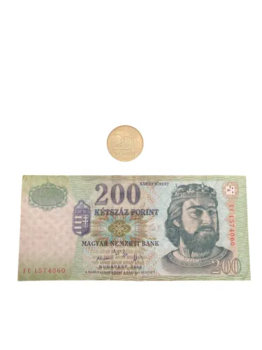 Uma Cédula e uma Moeda da Hungria