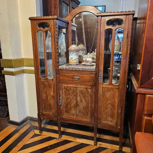 Móveis antigos, cristaleira art nouveau antiga, antiguidades