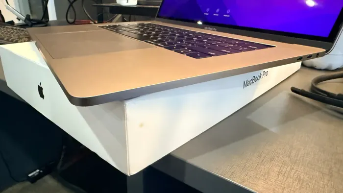 Apple MacBook Pro (15インチ,2016)16GB/256GB MacBook Pro (15 polegadas, 2016) - Especificações técnicas