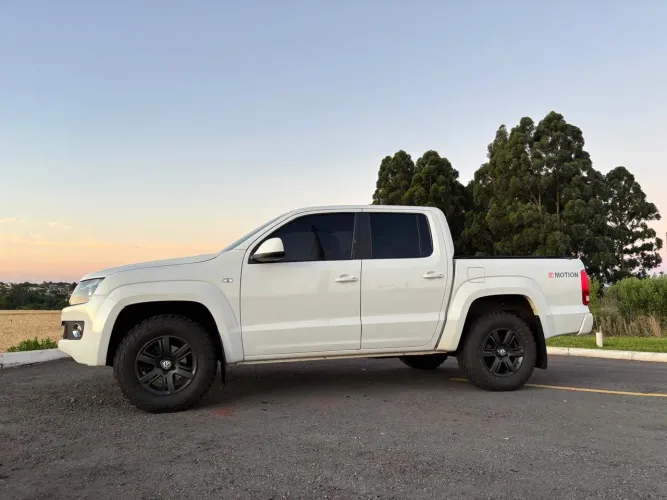 Volkswagen Amarok Trendline CD 2.0 TDI 4X4 Dies AUT 2013