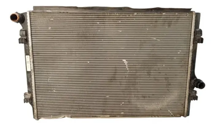 Radiador Agua Vw Passat 2.0 B8 2015 2016 2017 2018 Detalhe 