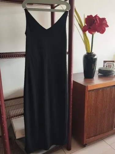 Vestido longo, preto de malha