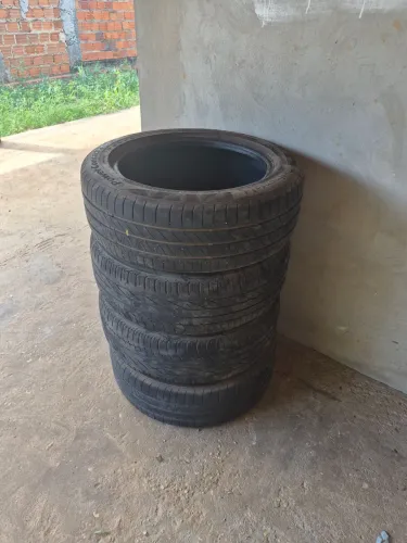 Pneus