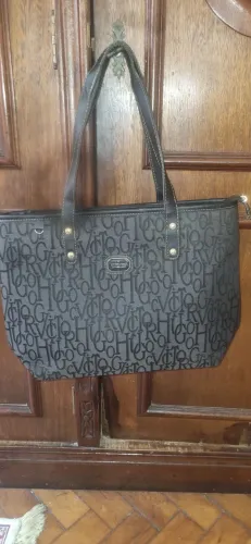 Bolsa preta Victor hugo