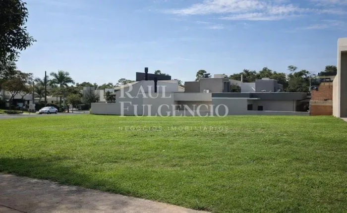 Terreno à venda no Condomínio Bella Vittá