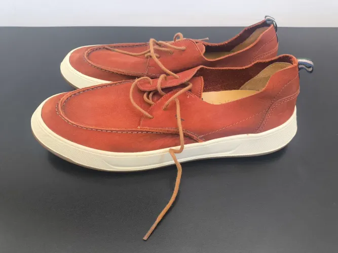 Sapatos de couro originais marca RESERVA, e TARRAGONA