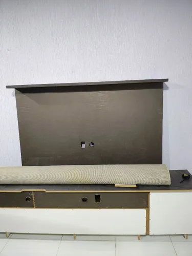 Painel para TV grande em MDF 1,60 m por 1,83 m