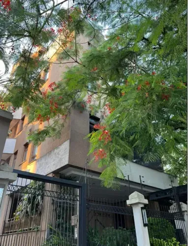 Apartamento para aluguel tem 128 metros quadrados com 3 quartos