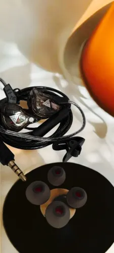 Fone QKZ AK6 