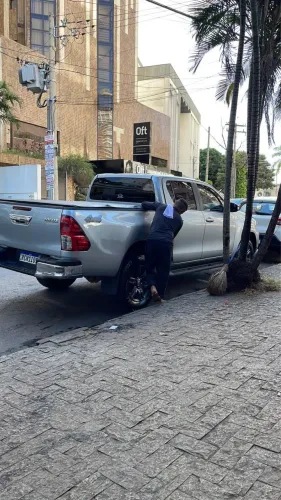 Toyota Hilux CD SR 4X4 2.8 TDI Diesel Aut. 2020