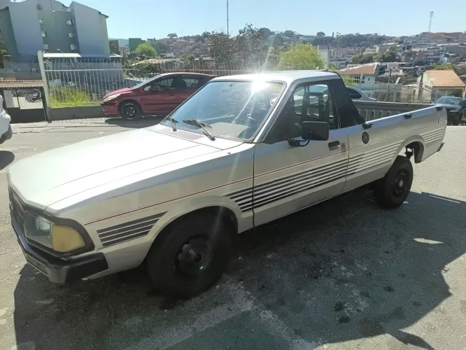Ford Pampa GL 1.6/ 1.8 (álcool) 1992