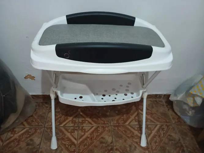 Suporte de banheira com trocador