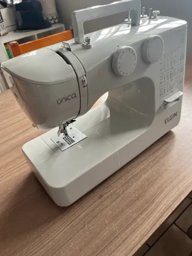 Vendo Máquina de Costura