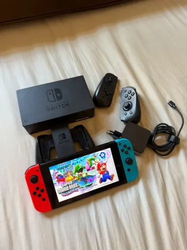 Nintendo Switch v2 dsblq ( aceita trocas )