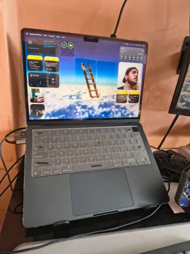 Macbook Air M2 16 GB RAM