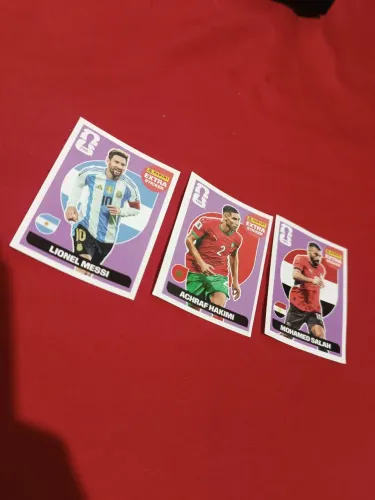 3 Figurinhas Legends : Messi, Salah e Hakimi