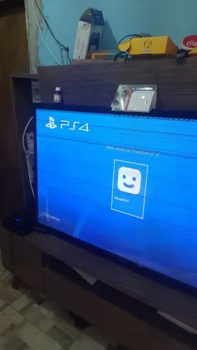Vende-se ps4 slim 1 TB aceito negociação