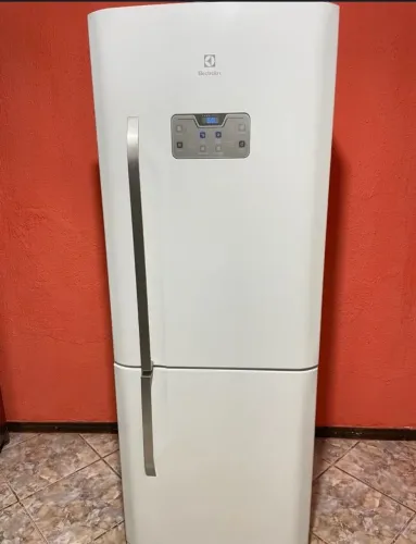 Geladeira Electrolux Frost Free funcionando perfeitamente valor 950