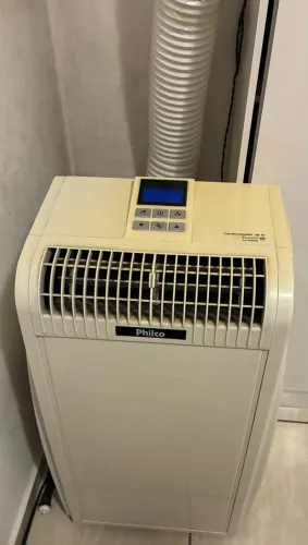 Ar-Condicionado Portátil Philco 13.000 BTUs Quente/Frio - Para Conserto ou Peças