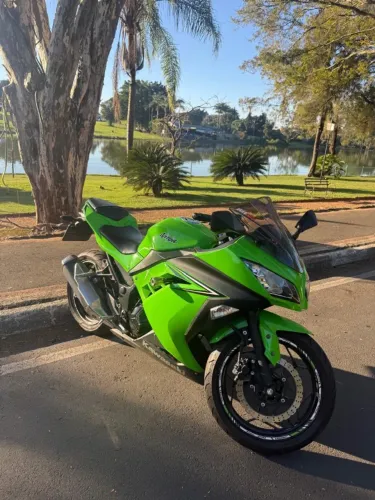 Kawasaki Ninja 300 2017 - Impecável | Baixa KM | Oportunidade