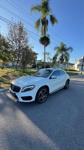 Mercedes-Benz GLA 250 Sport 2.0 TB 16V 4X2 211cv Aut. 2015