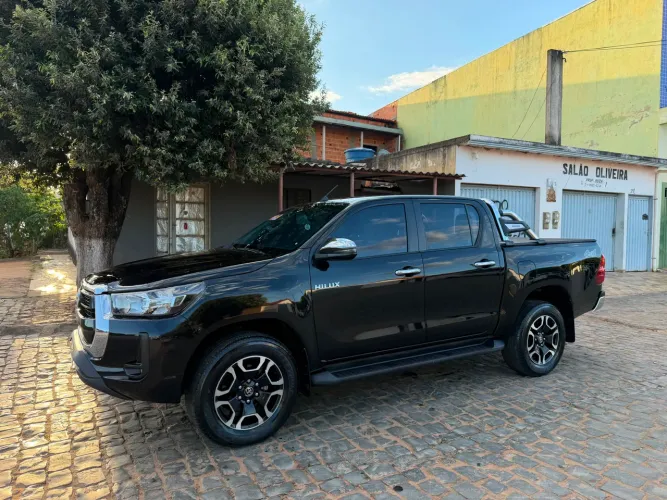 Toyota Hilux CD SRV 4X4 2.8 TDI Diesel Aut. 2022