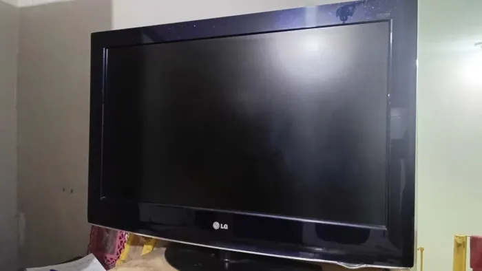 TV LG 42" com defeito