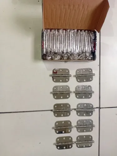 Vendo 150  dobradiça  de inox  pado novas