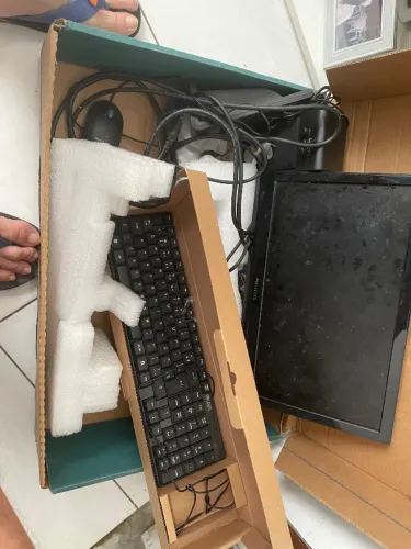 Peças de computador, tudo funcionando.