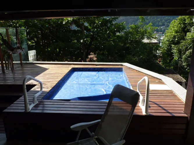 Casa em Condomínio para Venda em Niterói, São Francisco, 3 dormitórios, 1 suíte, 3 banheir