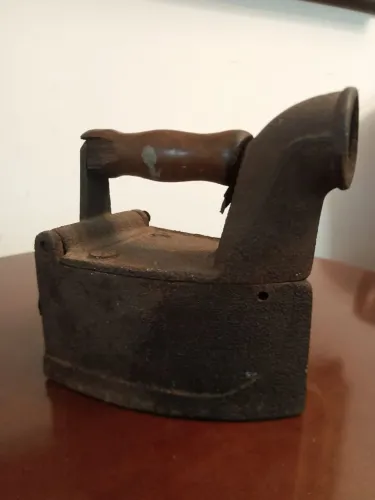 Vendo ferro antigo