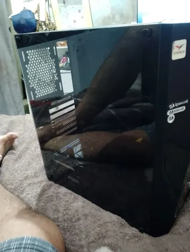 Vendo Gabinete gamer mais fonte de 600w 80 plus prata