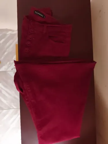 Calça de marca