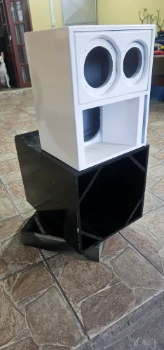 Caixa de som automotiva ou residencial