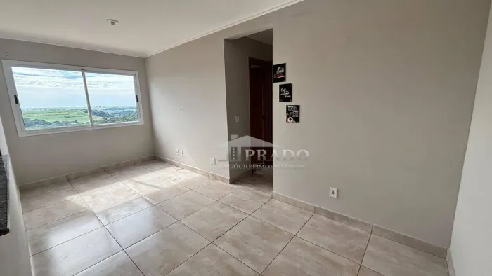 Apartamento com 2 dormitórios para alugar, 50 m² por R$ 830,01/mês - Ipê - Ibiporã/PR