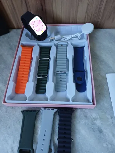 Smartwatch mini preto com fone de ouvido