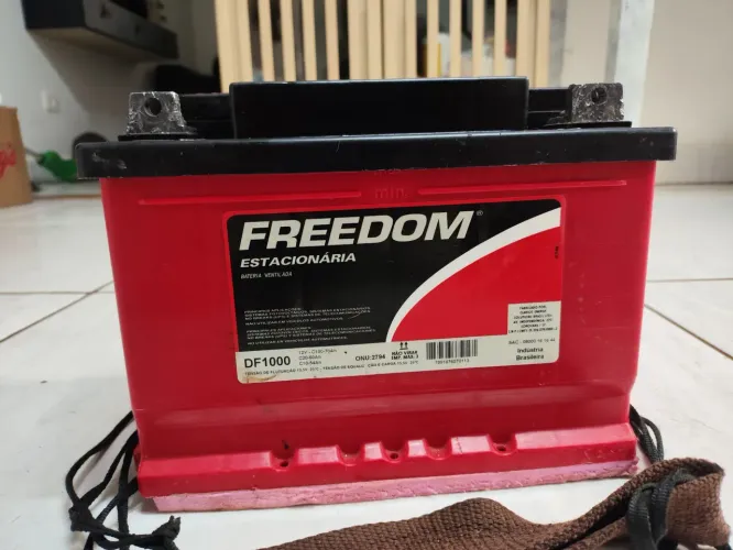Bateria estacionária Freedom 70ah