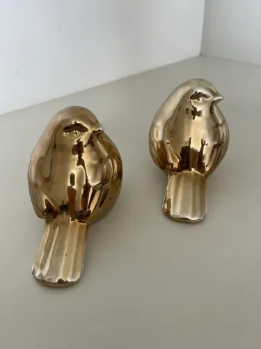 Decoração - dois pássaros em cerâmica dourado 