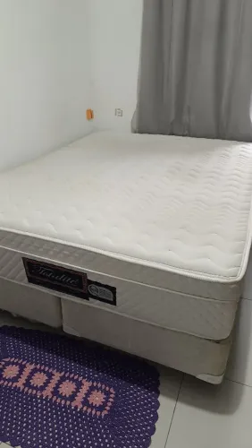 Cama Queen usada