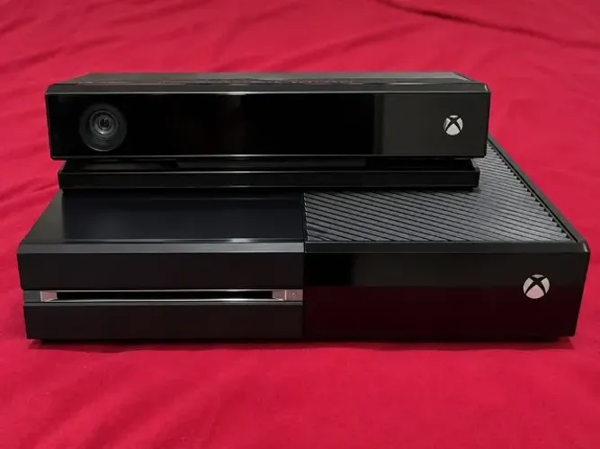 Xbox One 500GB + Kinect + Controle + 2 Jogos | Impecável