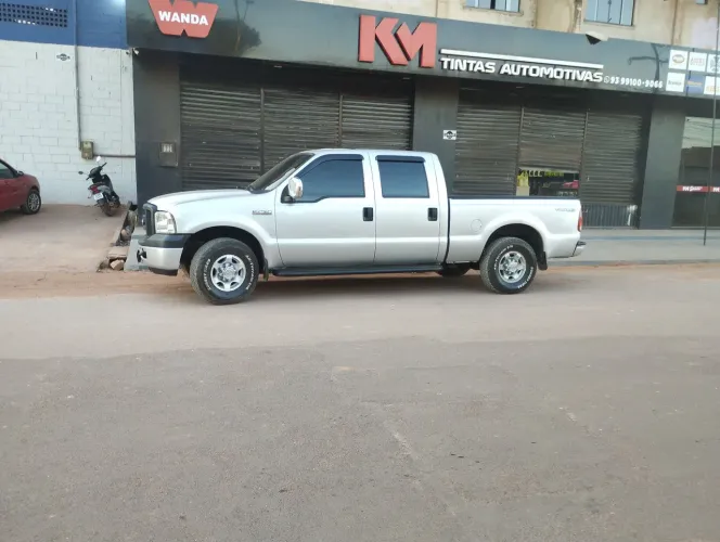 Ford F-250 XLT 4.2 TB Diesel 2005