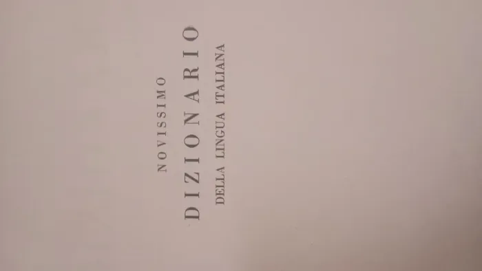 Vendo dicionário italiano antigo 