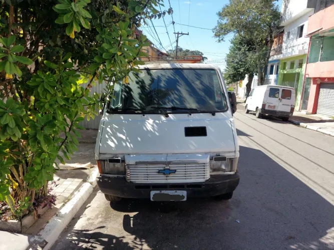 Renault Trafic Furgão Chassi Longo 2.2 1991