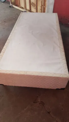 Vendo 2 box de cama solteiro