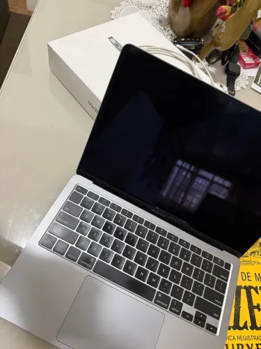 Macbook air m1