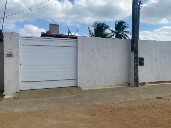 VENDO CASA ACEITAMOS TROCA EM VEÍCULO 