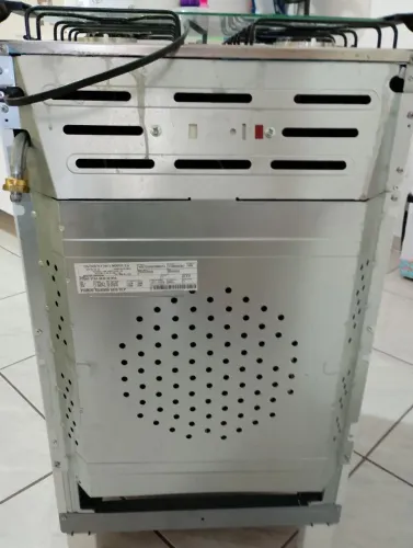 FOGÃO ITATIAIA 4 BOCAS COM ACENDIMENTO ELETRÔNICO.